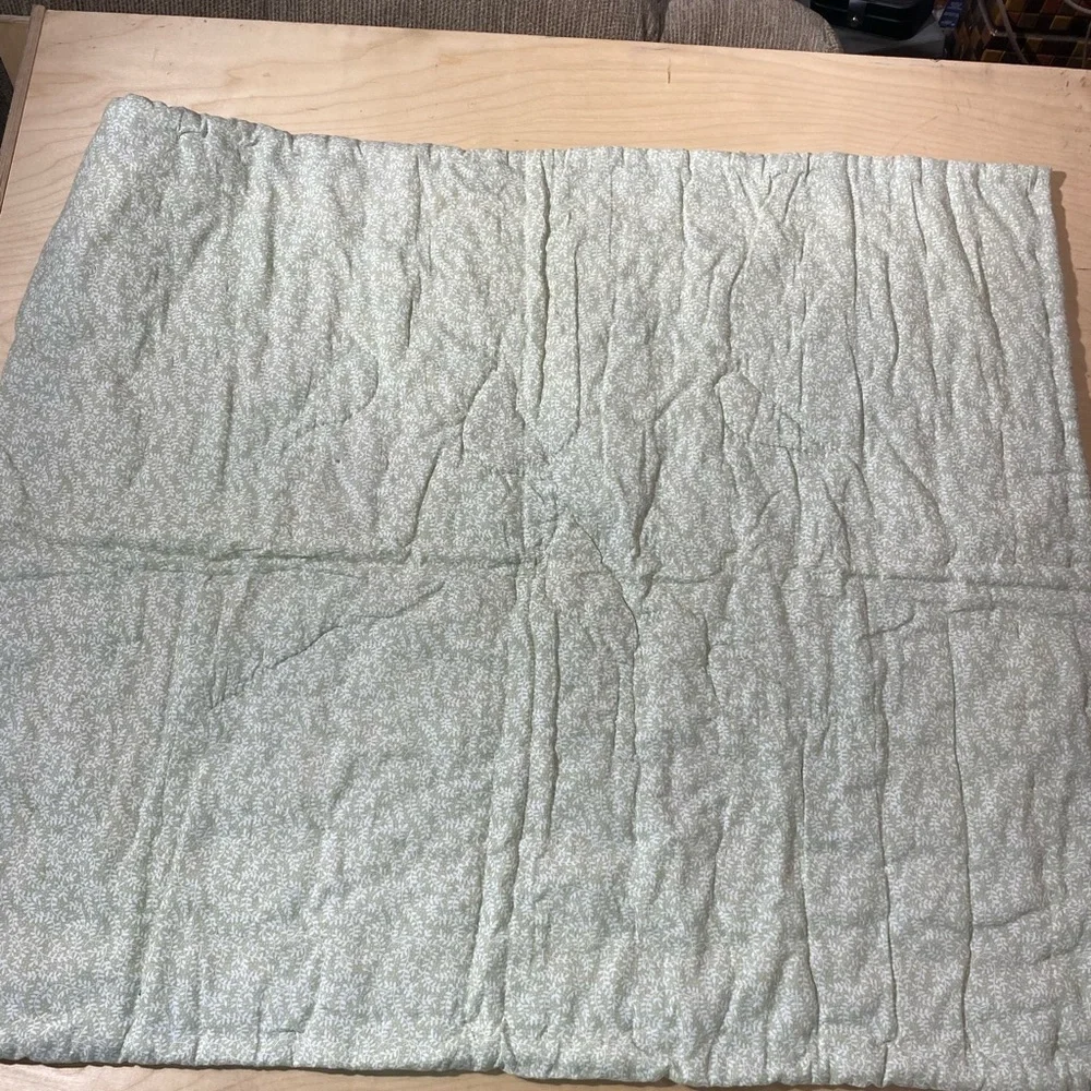 Hand Crafted Quilt Lap Blanket 34” x 40” (BJ)
